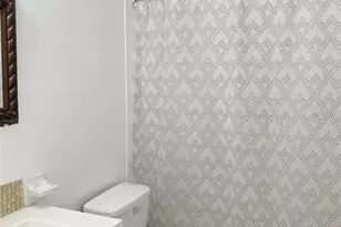 411 N Halifax Ave, Daytona Beach, FL 32118 - Photo 12