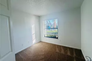 1114 S Pine Ridge Cir, Sanford, FL 32773 - Photo 10