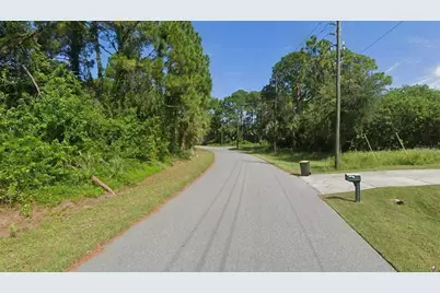 1667 Red Bud Circle NW, Palm Bay, FL 32907 - Photo 4