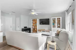 8013 Plantation Dr, Orlando, FL 32810 - Photo 6