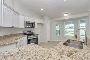 8677 SE 157th Pl, Summerfield, FL 34491 - Photo 16