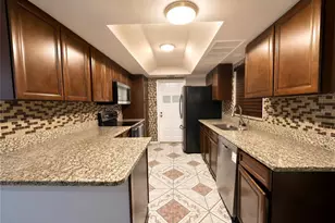6142 Tebbetts Dr, Orlando, FL 32808 - Photo 6