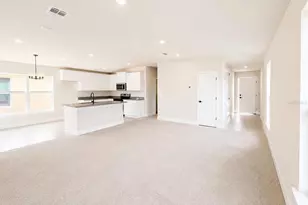 7631 Bent Tree Loop, Saint Cloud, FL 34773 - Photo 4