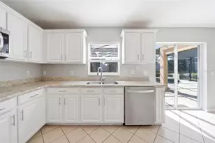 411 Robin Rd, Davenport, FL 33896 - Photo 12