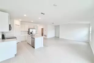 4746 Katrina Dr, Haines City, FL 33844 - Photo 8