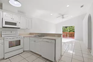 5817 Mohr Loop, Tampa, FL 33615 - Photo 6