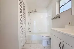 219 Amherst Ave, Sarasota, FL 34232 - Photo 16