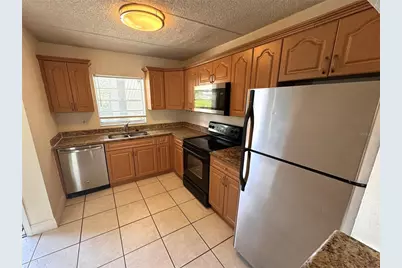 2850 Somerset Park Drive #201, Tampa, FL 33613 - Photo 4