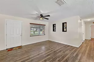 405 Tropic Cir, Fruitland Park, FL 34731 - Photo 12
