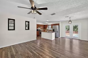 405 Tropic Cir, Fruitland Park, FL 34731 - Photo 8