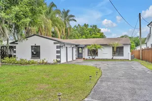 1081 Lake Weldona Dr, Orlando, FL 32806 - Photo 1