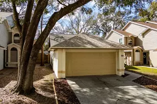 1254 Indian Bluff Dr, Apopka, FL 32703 - Photo 2
