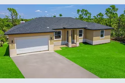 15633 Lakeland Circle, Port Charlotte, FL 33981 - Photo 4