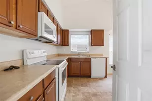 11320 Clayridge Dr, Tampa, FL 33635 - Photo 6