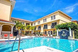 5202 Hampton Beach Pl, Tampa, FL 33609 - Photo 1