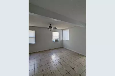 1734 Newark Street S, Saint Petersburg, FL 33711 - Photo 8