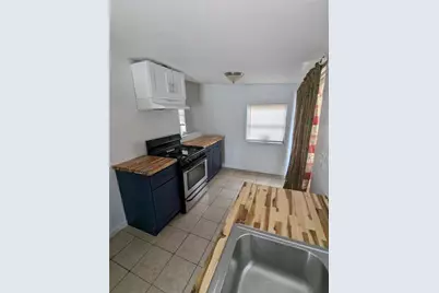 1734 Newark Street S, Saint Petersburg, FL 33711 - Photo 6