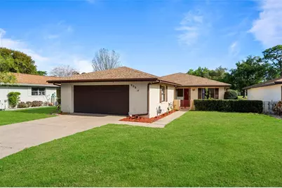 606 Turnberry Court, Winter Haven, FL 33884 - Photo 2