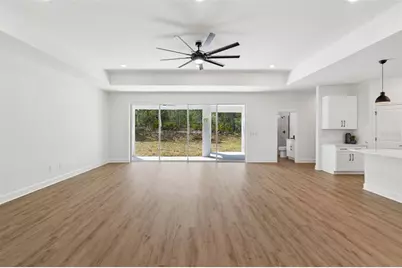 11248 Flock Avenue, Weeki Wachee, FL 34613 - Photo 8