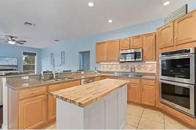 19808 Seaview Street, Orlando, FL 32833 - Photo 10