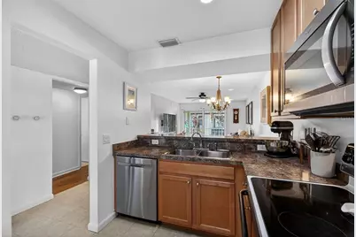 3004 Plaza Terrace Drive #3004, Orlando, FL 32803 - Photo 6