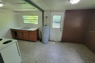 14052 Railroad Ave, Dade City, FL 33525 - Photo 4