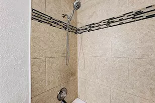 6582 Meritmoor Cir, Orlando, FL 32818 - Photo 22