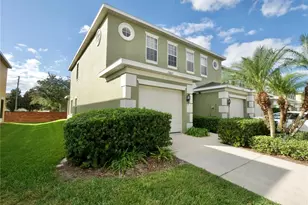 13605 Daniels Landing Cir, Winter Garden, FL 34787 - Photo 2