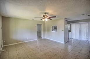 2806 Wadsworth Ave, Orlando, FL 32806 - Photo 2