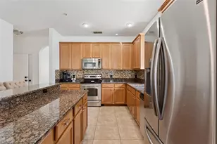 10484 Eastpark Lake Dr, Orlando, FL 32832 - Photo 8