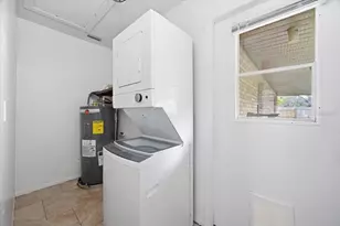 2218 Brandy Pl, Lakeland, FL 33801 - Photo 8