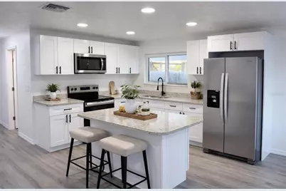 1827 Montana Avenue NE, Saint Petersburg, FL 33703 - Photo 8