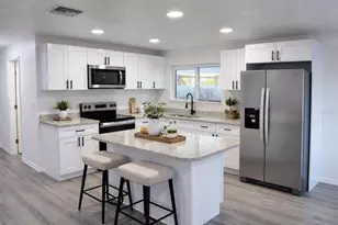 1827 Montana Ave NE, Saint Petersburg, FL 33703 - Photo 8