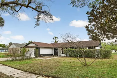 9823 Balmoral Circle, Orlando, FL 32817 - Photo 2