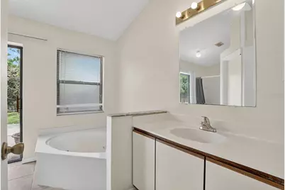 9823 Balmoral Circle, Orlando, FL 32817 - Photo 22