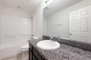 7011 Towne Lake Rd, Riverview, FL 33578 - Photo 16