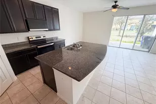 7011 Towne Lake Rd, Riverview, FL 33578 - Photo 2