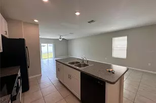 7157 Samuel Ivy Dr, Tampa, FL 33619 - Photo 8