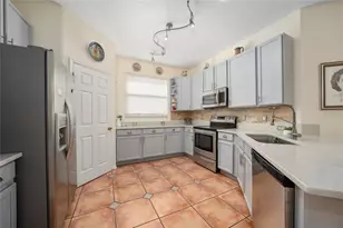 9915 Kona Isle Ct, Orlando, FL 32817 - Photo 10