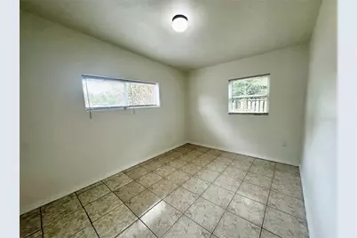 1624 Queensway Road, Orlando, FL 32808 - Photo 10