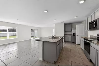 439 Sunlit Coral Street, Ruskin, FL 33570 - Photo 4