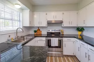 1061 Whiteway Dr, Brooksville, FL 34601 - Photo 6