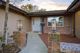 2126 N Hampton Cir, Winter Park, FL 32792 - Photo 2
