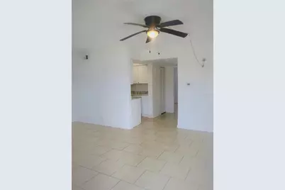 302 S Spring Garden Avenue #B09, Deland, FL 32720 - Photo 4