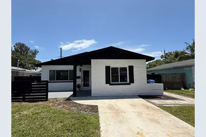 1766 Maryland Avenue NE, Saint Petersburg, FL 33703 - Photo 1