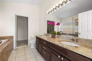 1240 Vinetree Dr, Brandon, FL 33510 - Photo 18