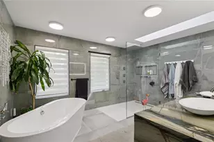 1851 Royal Oak Pl E, Dunedin, FL 34698 - Photo 28