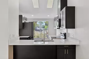 112 Anclote Rd, Tarpon Springs, FL 34689 - Photo 12