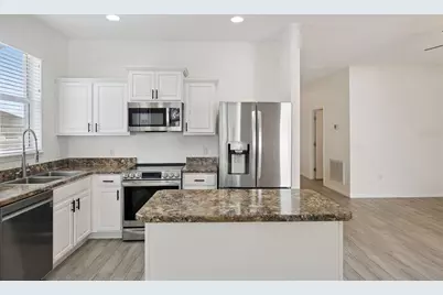 140 Highland Meadows Street, Davenport, FL 33837 - Photo 8