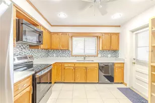 2211 McMahon Ct, Orlando, FL 32812 - Photo 10